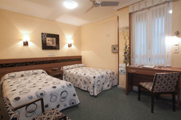 Habitación doble del Hotel Castilla de Gijón