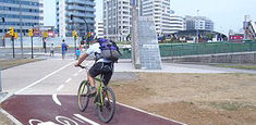 Gijon en bicicleta, una forma diferente de conocer la ciudad